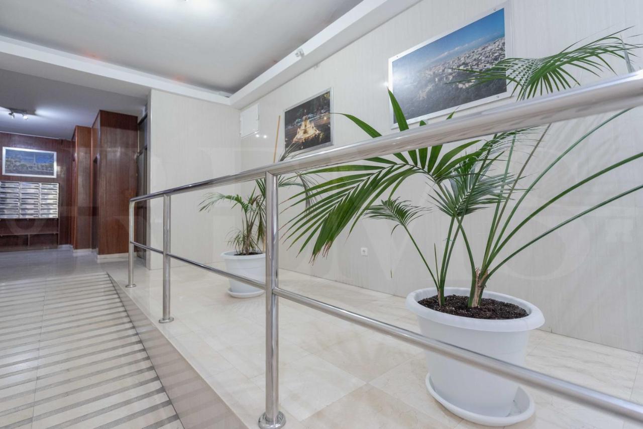 Cosy Flat With Private Balcony - Historic Center By Rems Lägenhet Málaga Exteriör bild