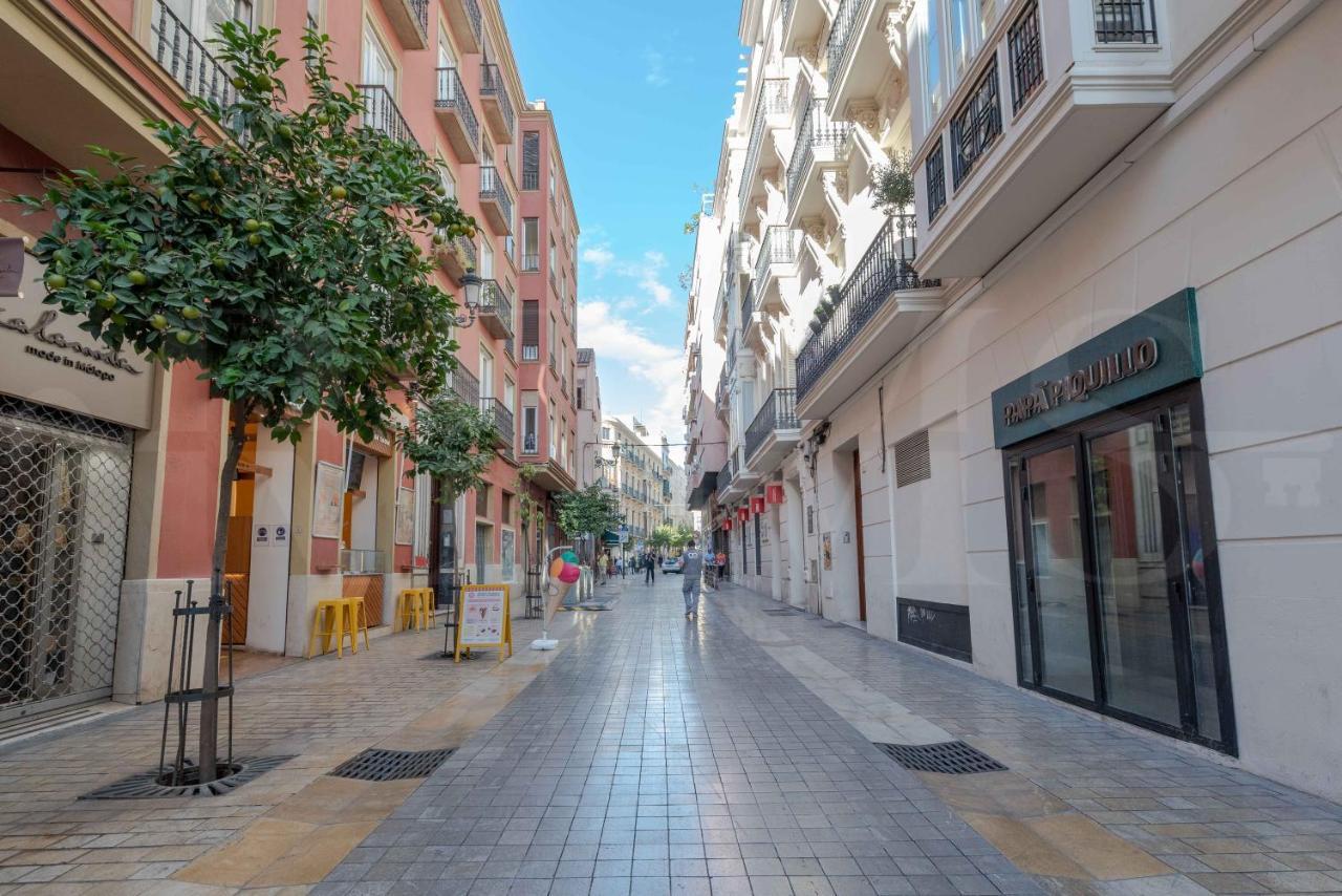 Cosy Flat With Private Balcony - Historic Center By Rems Lägenhet Málaga Exteriör bild